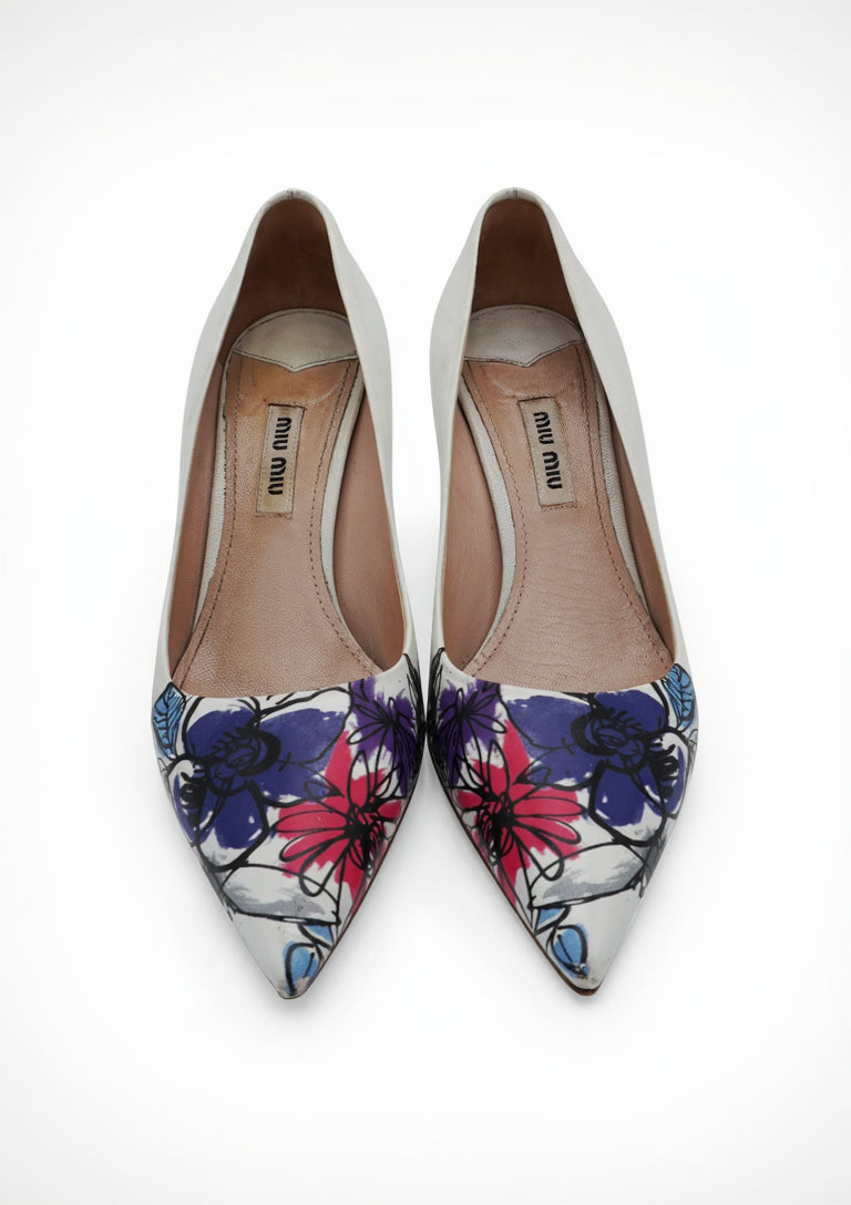 Miu Miu Floral Pointed-Toe Pumps, size 36