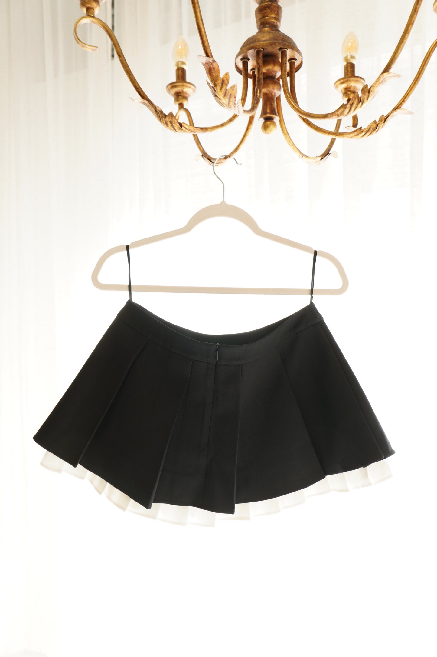 Shushu/Tong Black Pleated Mini Skirt with Contrast Ruffle Hem