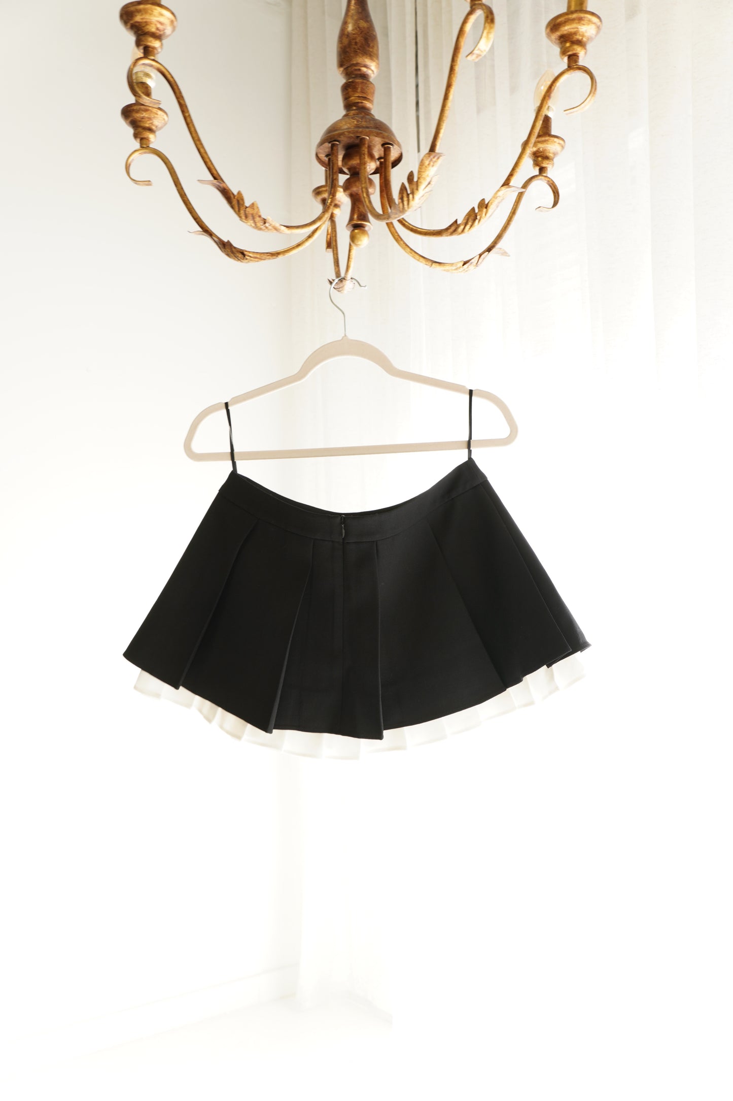 Shushu/Tong Black Pleated Mini Skirt with Contrast Ruffle Hem